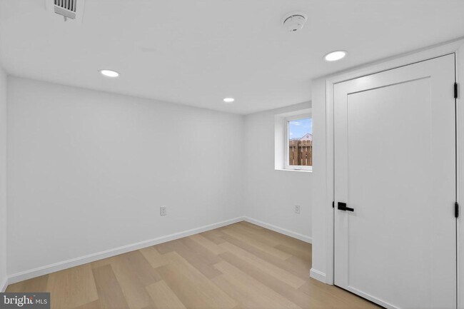 Building Photo - 2932 Yost Pl NE