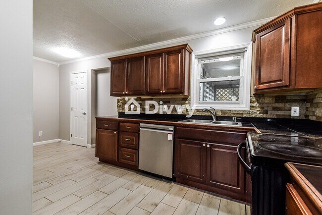 Building Photo - 7248 Banks Mill Rd