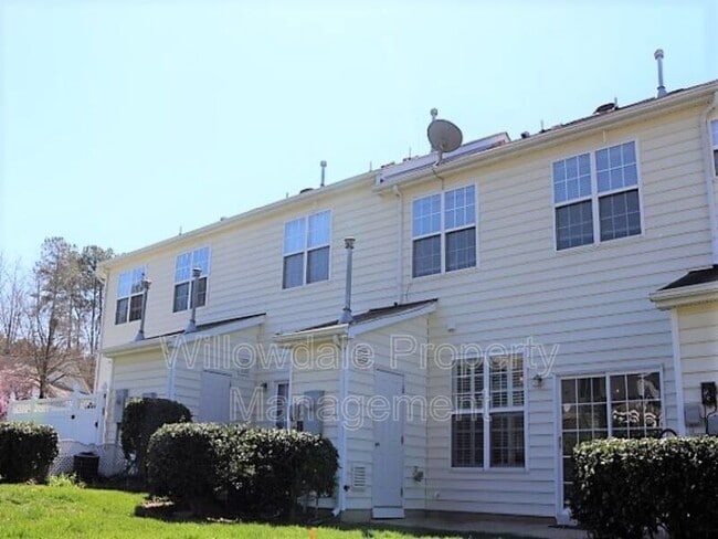 Building Photo - 308 Hamlet Park Dr
