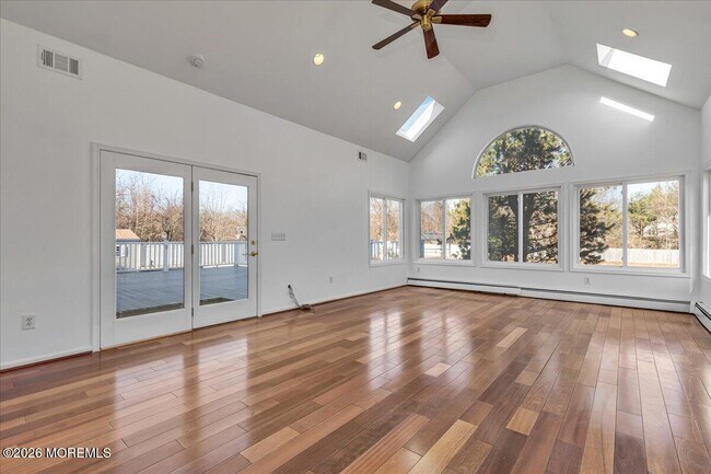 Building Photo - 257 Ford Rd