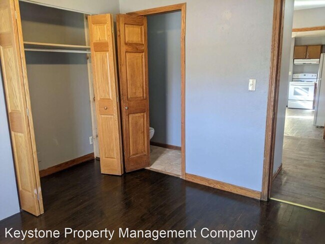 Building Photo - 3 br, 1.5 bath House - 1923 E. Court Street