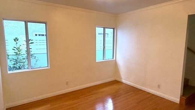 Building Photo - 257 Claremont Ave