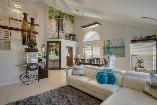 Building Photo - 3875 Circle Lake Dr