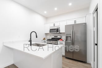 Building Photo - 851 N Rural St