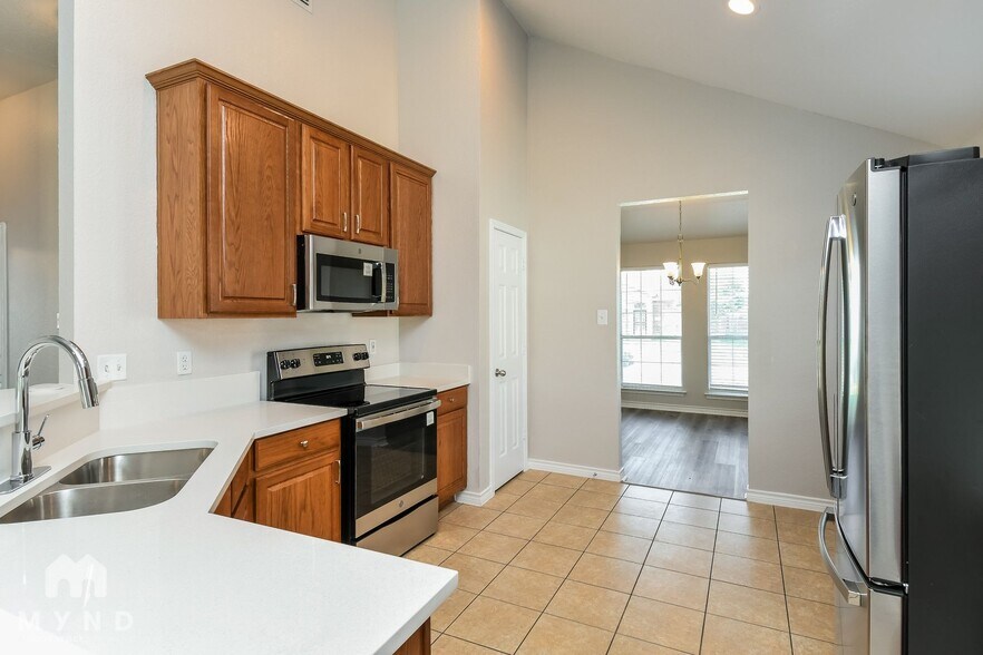 Building Photo - 7016 Seton Hall Dr