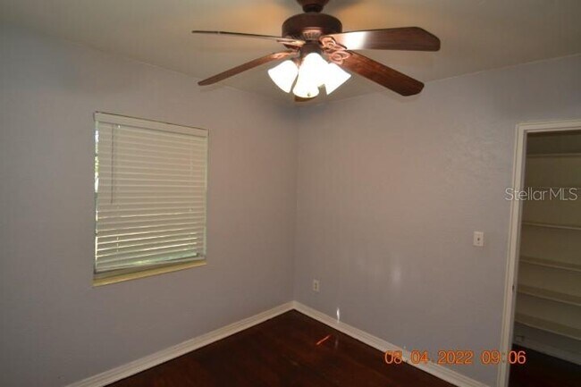 Building Photo - 2801 Sanders Dr