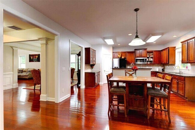 Building Photo - 3420 Gables Ct