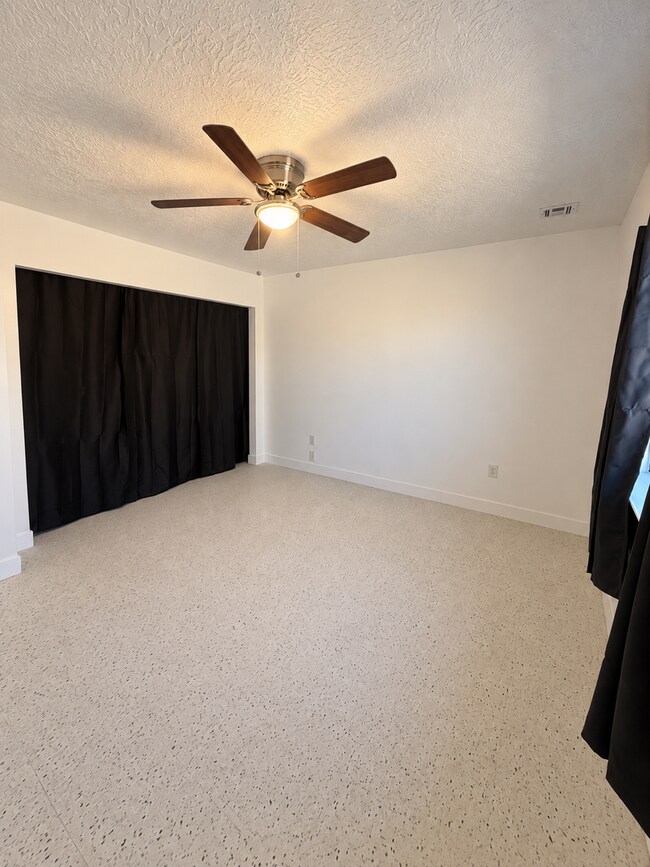 Building Photo - 71810 El Paseo Dr