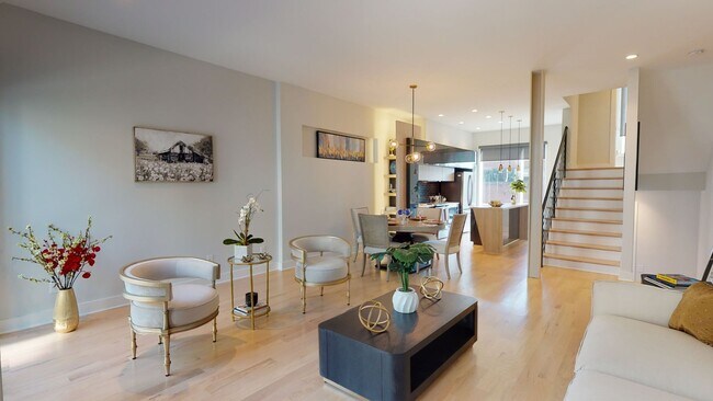 Building Photo - Modern Townhome with Roof Terrace in Dilworth Neighborhood Charlotte NC