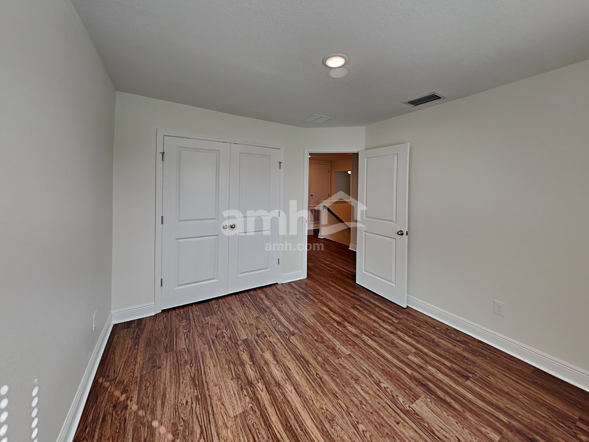 Building Photo - 1320 Mount Logan Dr