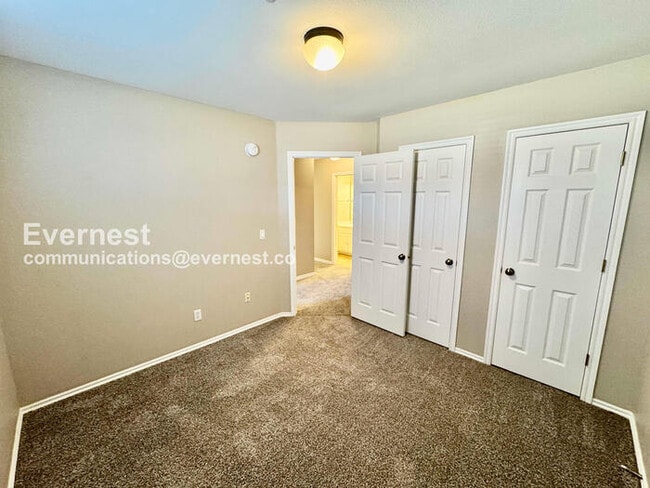 Building Photo - 1412 W 117th St S