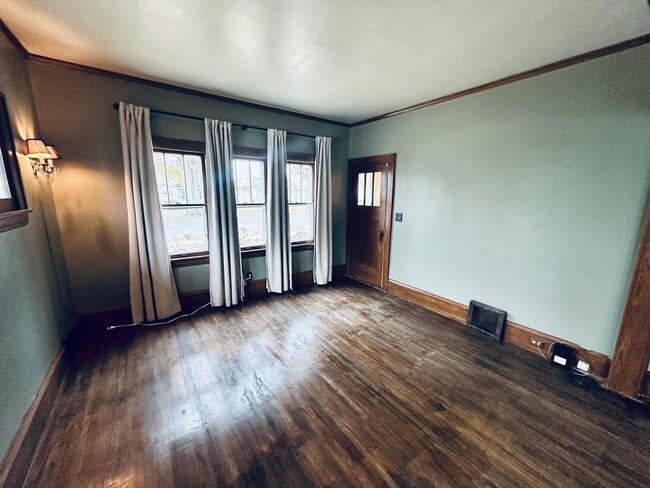 Building Photo - Charming 2-Bedroom Home w/ Finished Loft, ...