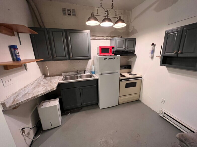 Building Photo - 44 E Bacon St