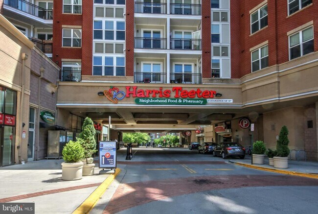 Building Photo - 2904 Kings Chapel Rd