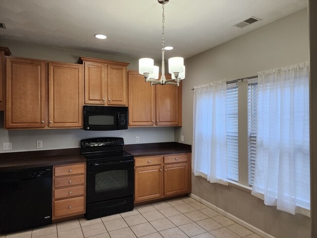 Building Photo - Beautiful Luxury Townhome in New Kent County
