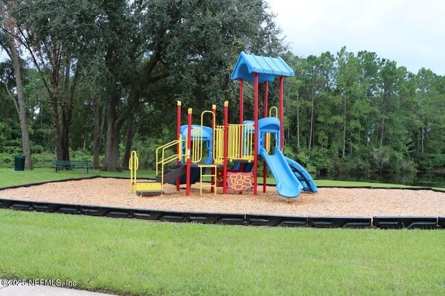 Building Photo - 516 Hopewell Dr