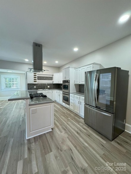 Building Photo - 430 Faison Ave