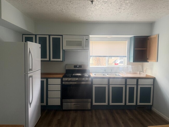 Building Photo - Rental House