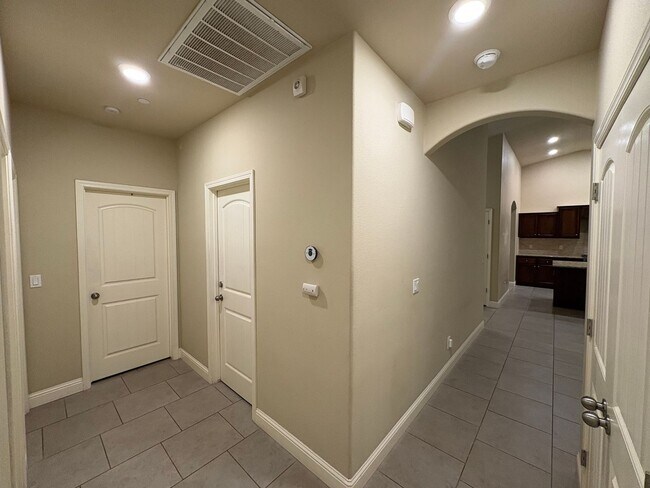 Building Photo - Lennar built home, coming soon!