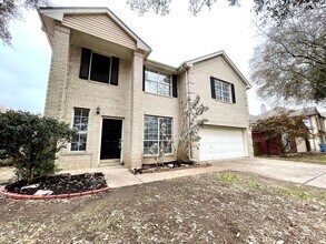 Building Photo - Lovely 3 Bedroom/2.5 Bathroom in Round Rock!