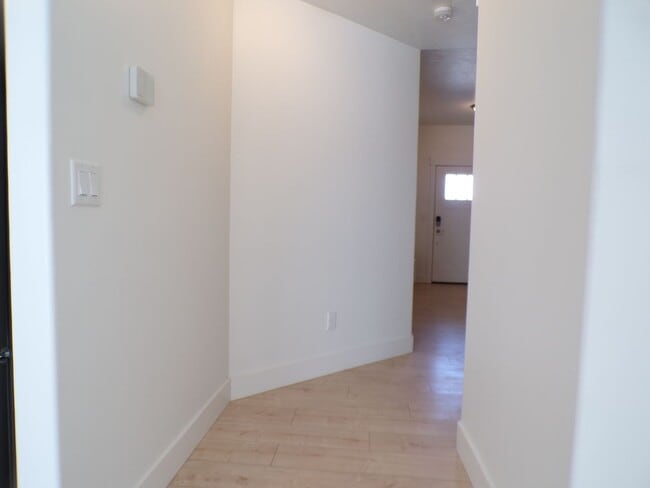 Building Photo - Huckleberry Townhomes