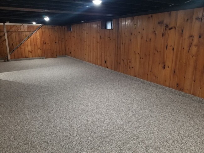 Building Photo - Gorgeous, Fully Upgraded/Renovated from to...