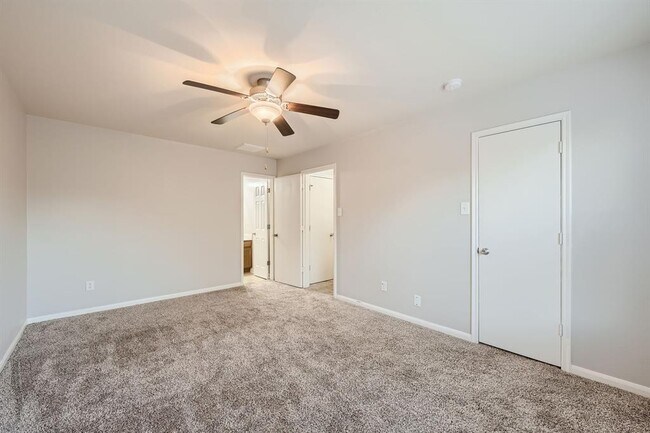 Building Photo - 6602 Fairbrook Park Ln