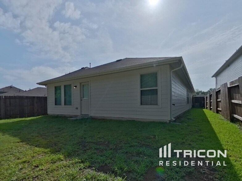 Building Photo - 18622 Rosehill Pr Dr