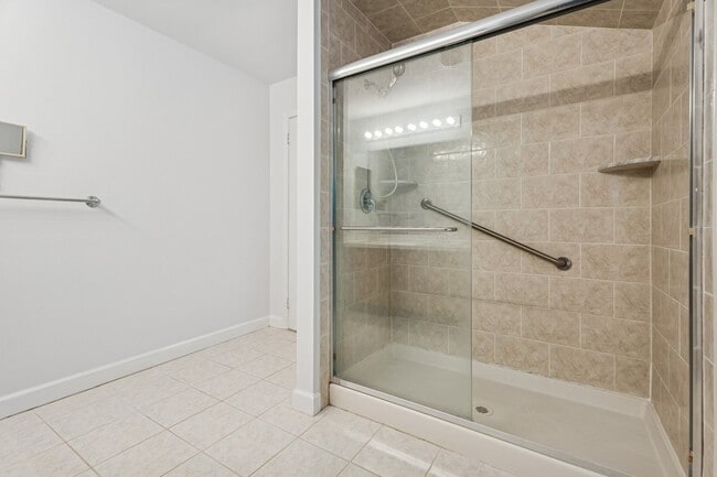 Building Photo - 67 Bentley Ct