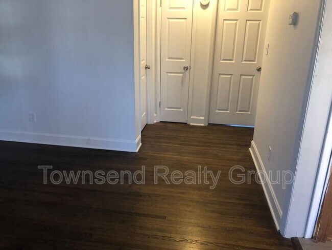 Building Photo - 6718 Woodstream Dr