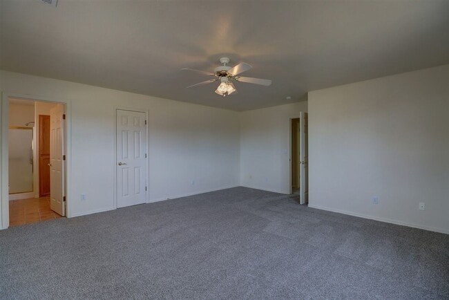 Building Photo - 9440 E Towago Dr