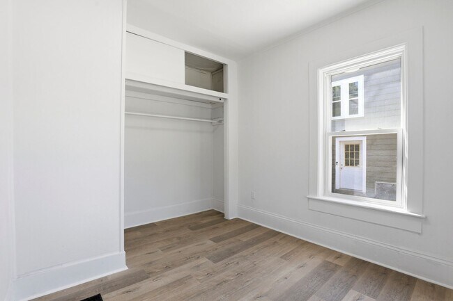 Building Photo - 840 Jackson St