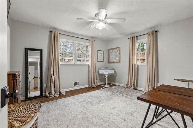 Building Photo - 120 Timber Creek Terrace