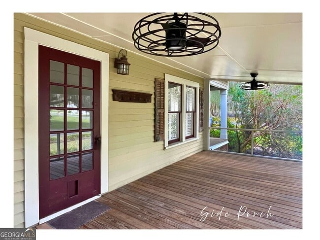 Building Photo - 208 Bartlett St