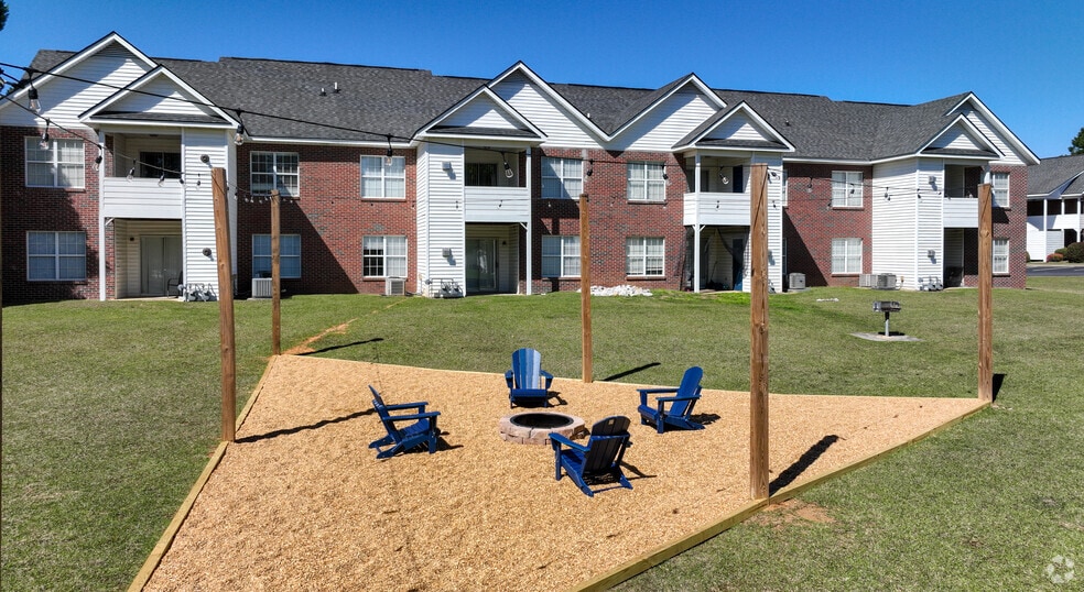 Fire Pit - Skyside Landing Apartments
