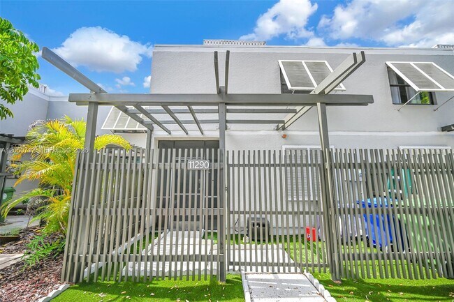 Building Photo - 11290 NW 14th Ct