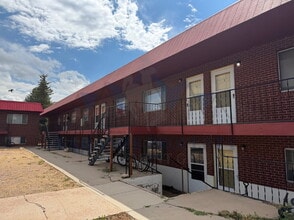 Building Photo - 1 Bed 1 Bath Apartment