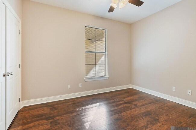Building Photo - 809 Summer Breeze Dr