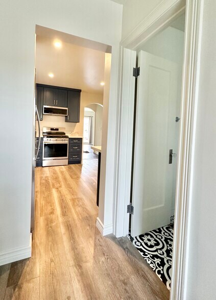 Building Photo - 211 Corona Ave