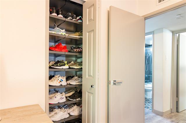 Building Photo - 1000 Middle Cove Dr