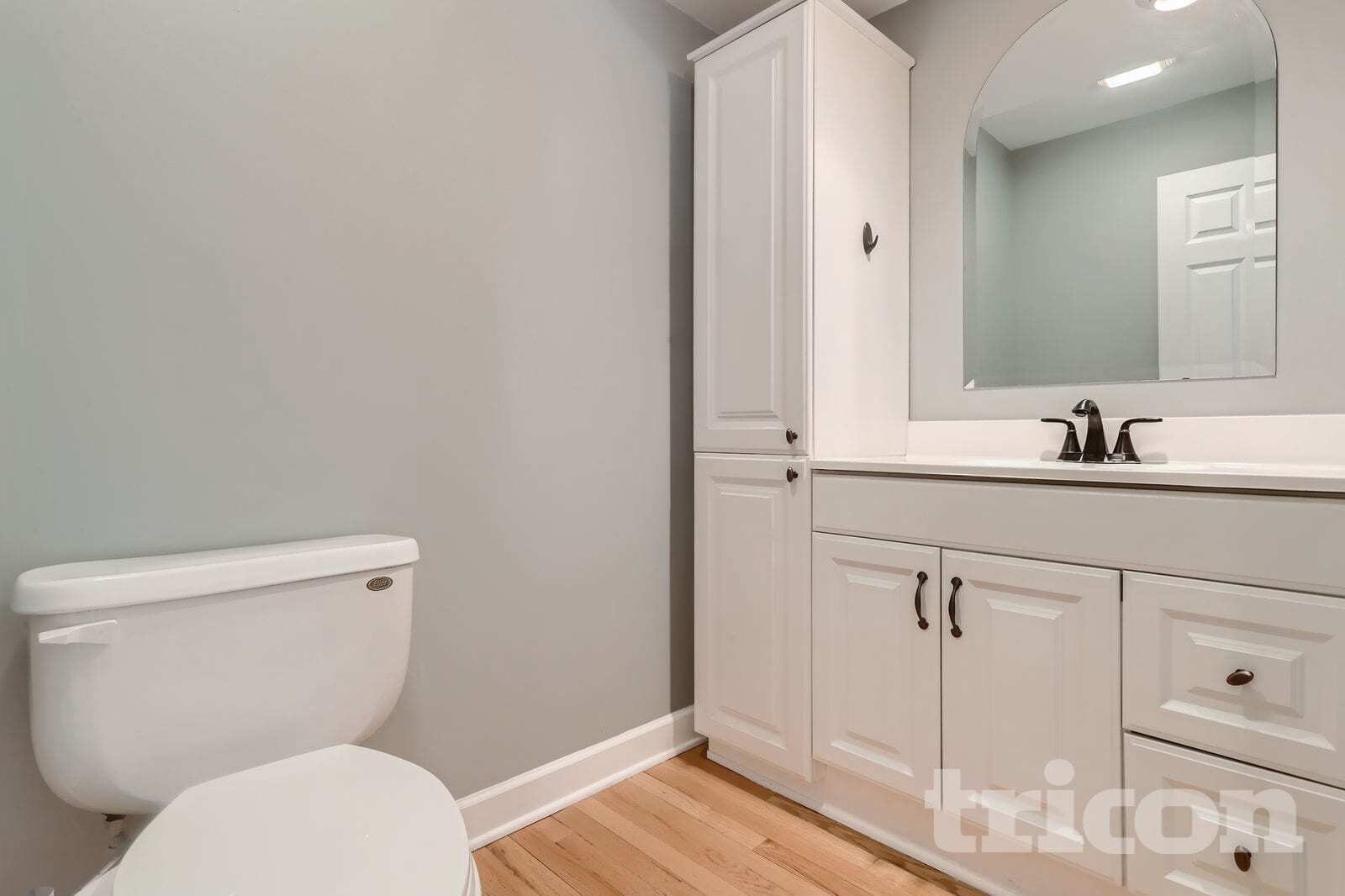 Building Photo - 2453 Crescent Ln S