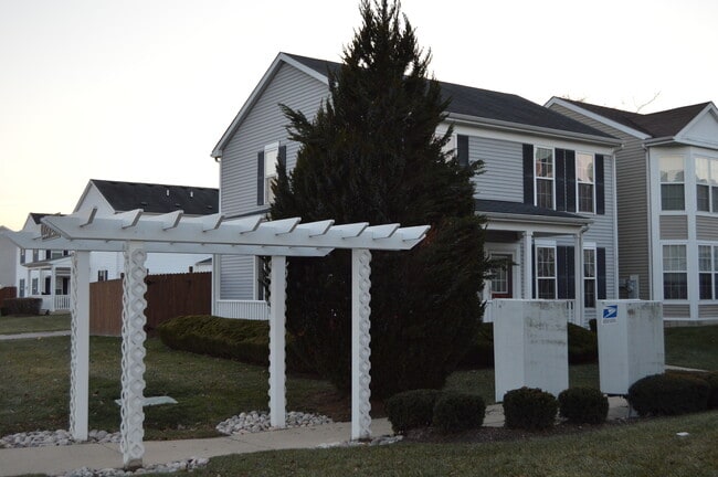 Building Photo - 225 W Washington St