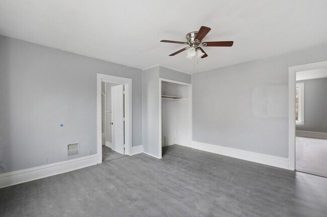 Building Photo - 1210 Maple Ave