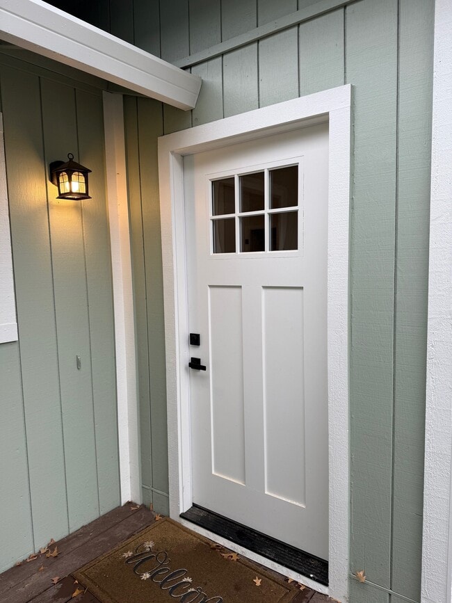 Building Photo - 19297 Mountain Meadow N