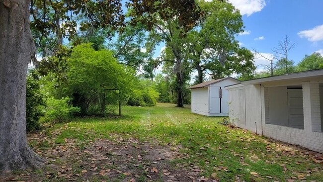 Building Photo - 3963 Trudie Rd