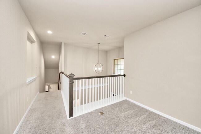 Building Photo - 584 Santa Rosa Hls Dr