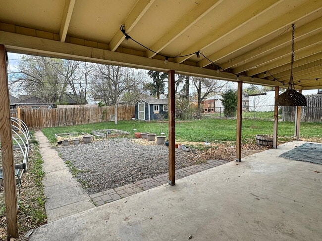 Building Photo - 646 S Canosa Ct