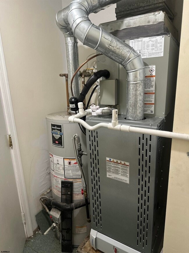 Building Photo - 203 Colonial Ct