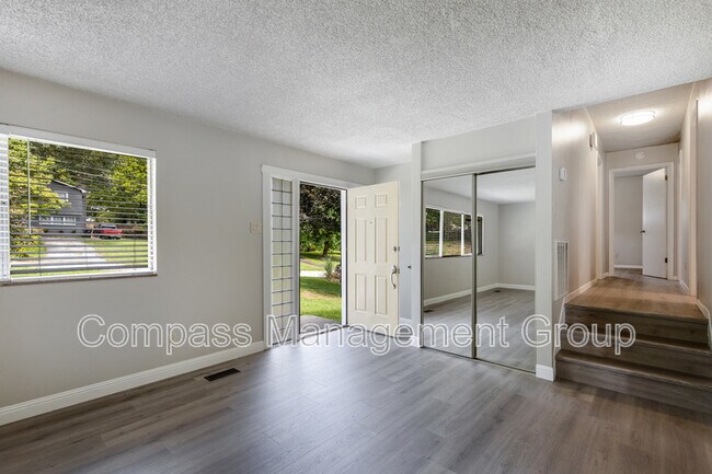 Building Photo - 1505 Aldenwood Ln