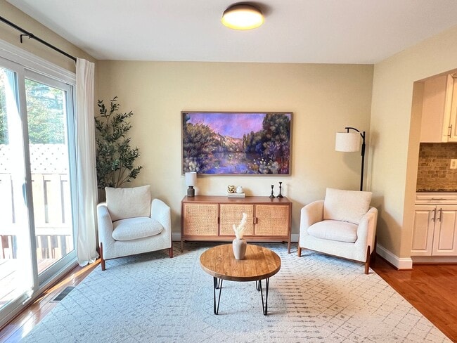 Building Photo - Come Home To This Updated And Convenient 3 Bed 3.5 Bath Townhome In Derwood! Now Available!